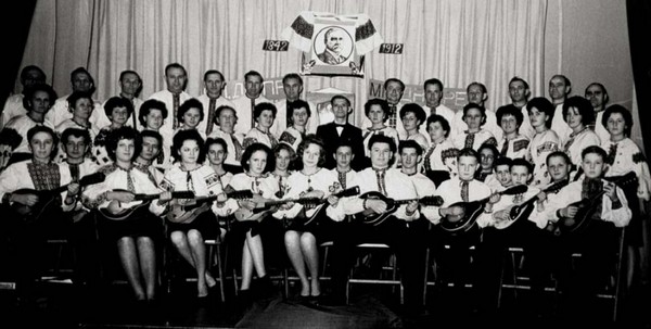 Mykhailo Vintoniv, with St. George’s Choir and Youth Orchestra at a concert commemorating the anniversary of composer Mykola Lysenko, 1962